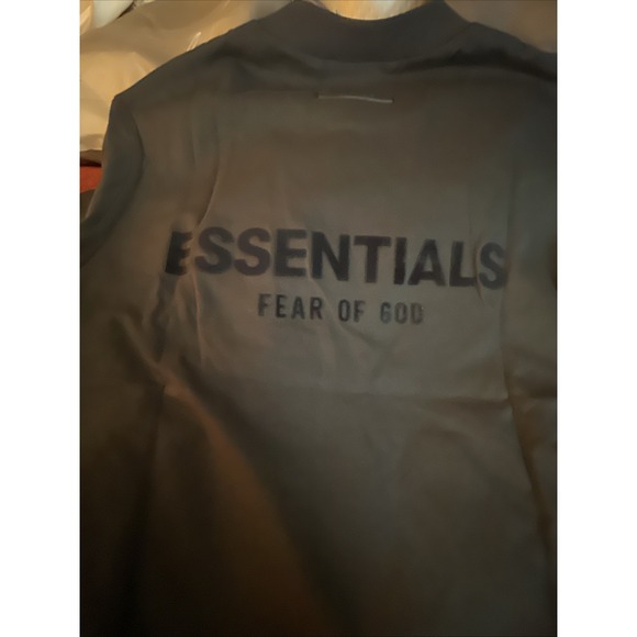 NWT FEAR OF GOD Essentials Logo T-Shirt Short Sleeve Stretch Limo Men M Black - Picture 7 of 16